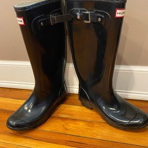Hunter Classic Tall Rain Boots Size US 6M/7F